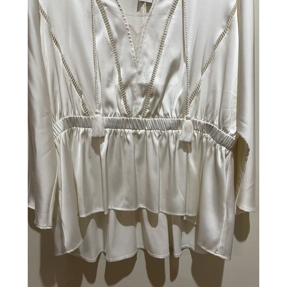 Express ~ V-Neck Long Sleeve Blouse ~ X-Large Cream Color ~ New With Tags - Picture 2 of 8